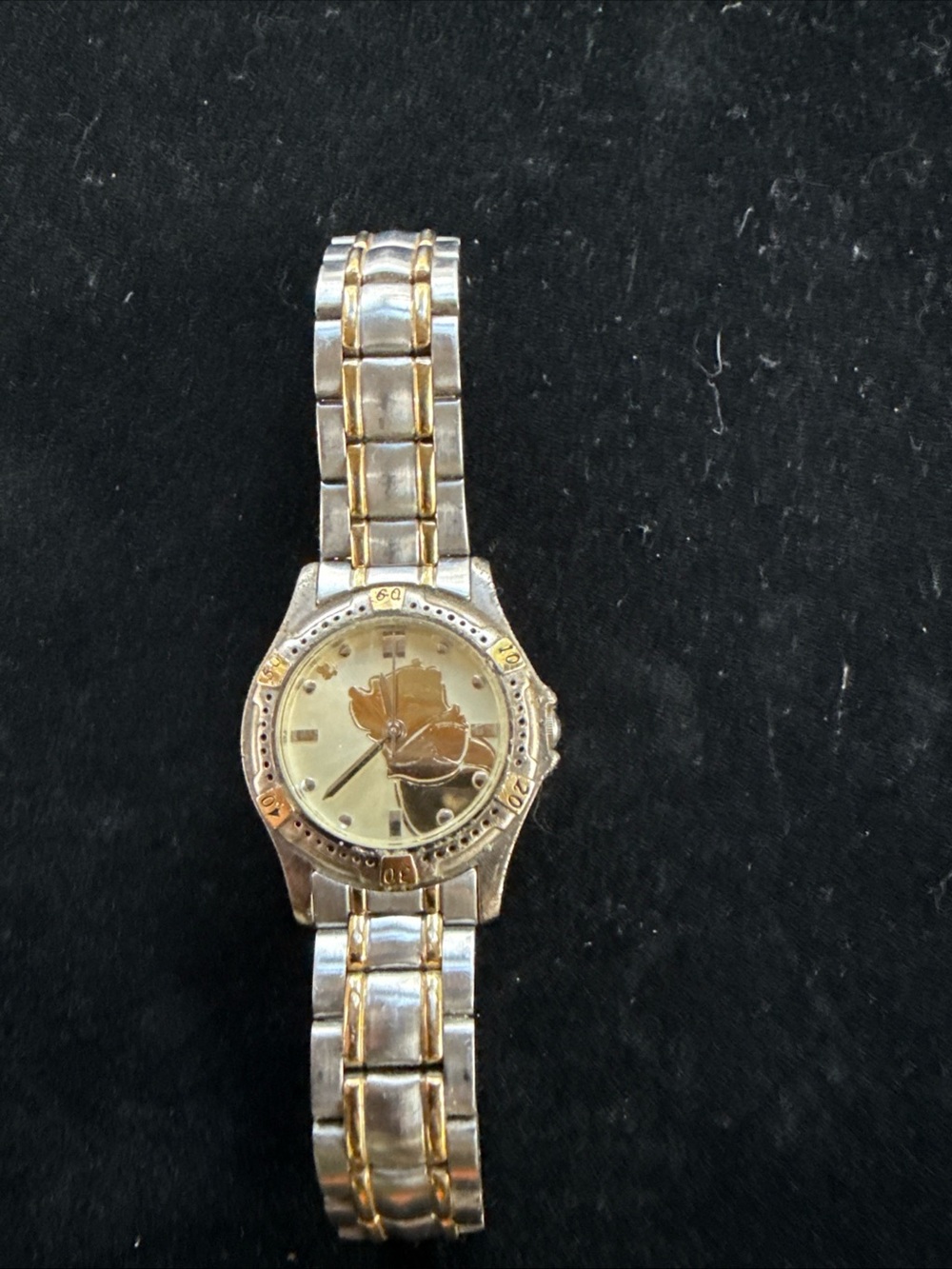 Disney Two-Tone Gold and Silver Winnie the Pooh Dial Women's Watch NEEDS BATTERY